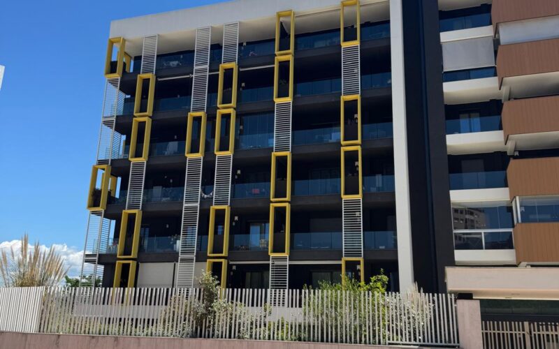 Elegante bilocale con balcone – Monti Della Breccia